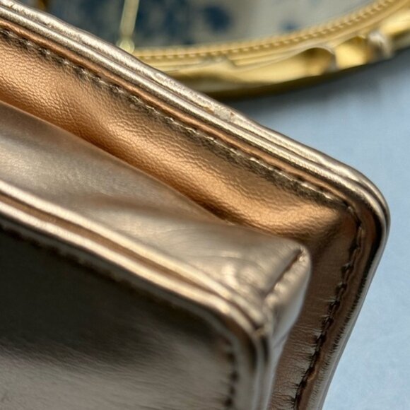 🆕 KARL LAGERFELD PARIS 🧿 NWT K/Kushion Crossbody Wallet, Champagne Metallic - Picture 14 of 15